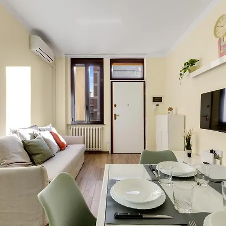 아파트 Modern 10 Min To Duomo, M3 Rogoredo